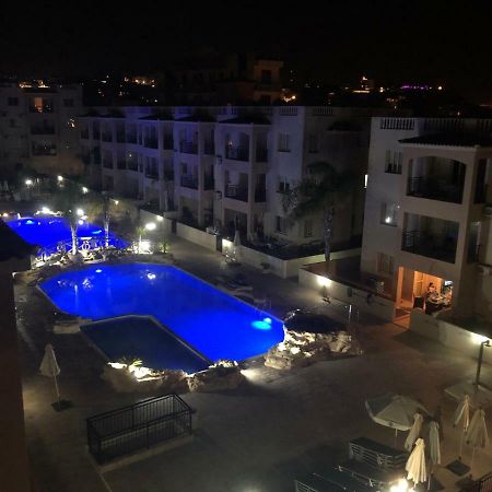 Royal Seacrest Apartment Paphos 外观 照片